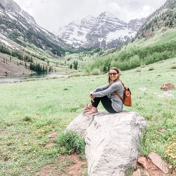 Meet your Posher, Jennifer - Picture 3 of 9